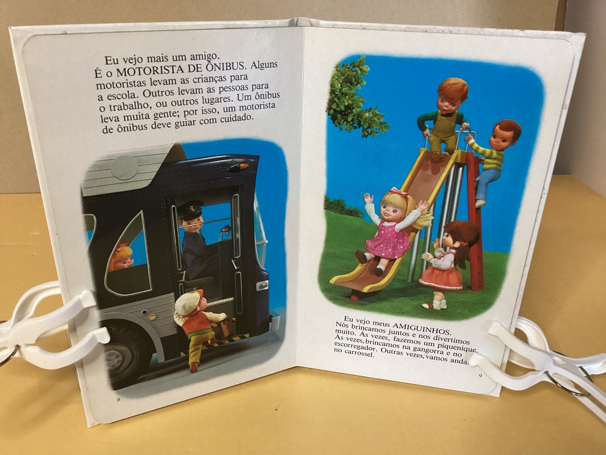 MEUS BONS AMIGOS (私の良き友人）ポルトガル語の人形絵本