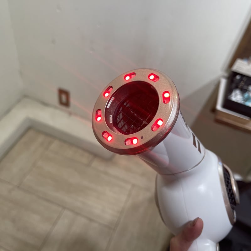 送料無料】アデランス発 育毛特化型赤色LEDドライヤー ボズレー