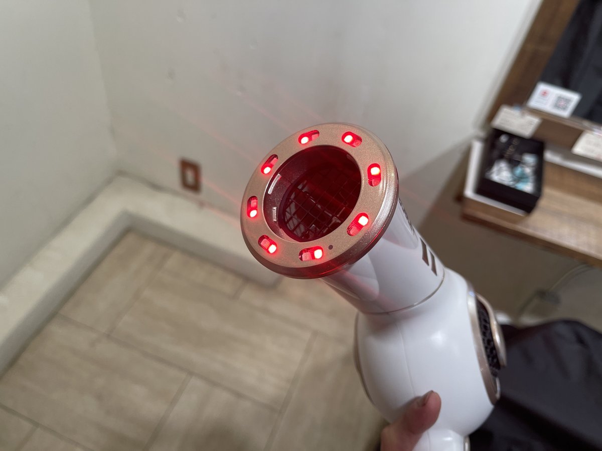 送料無料】アデランス発 育毛特化型赤色LEDドライヤー ボズレー