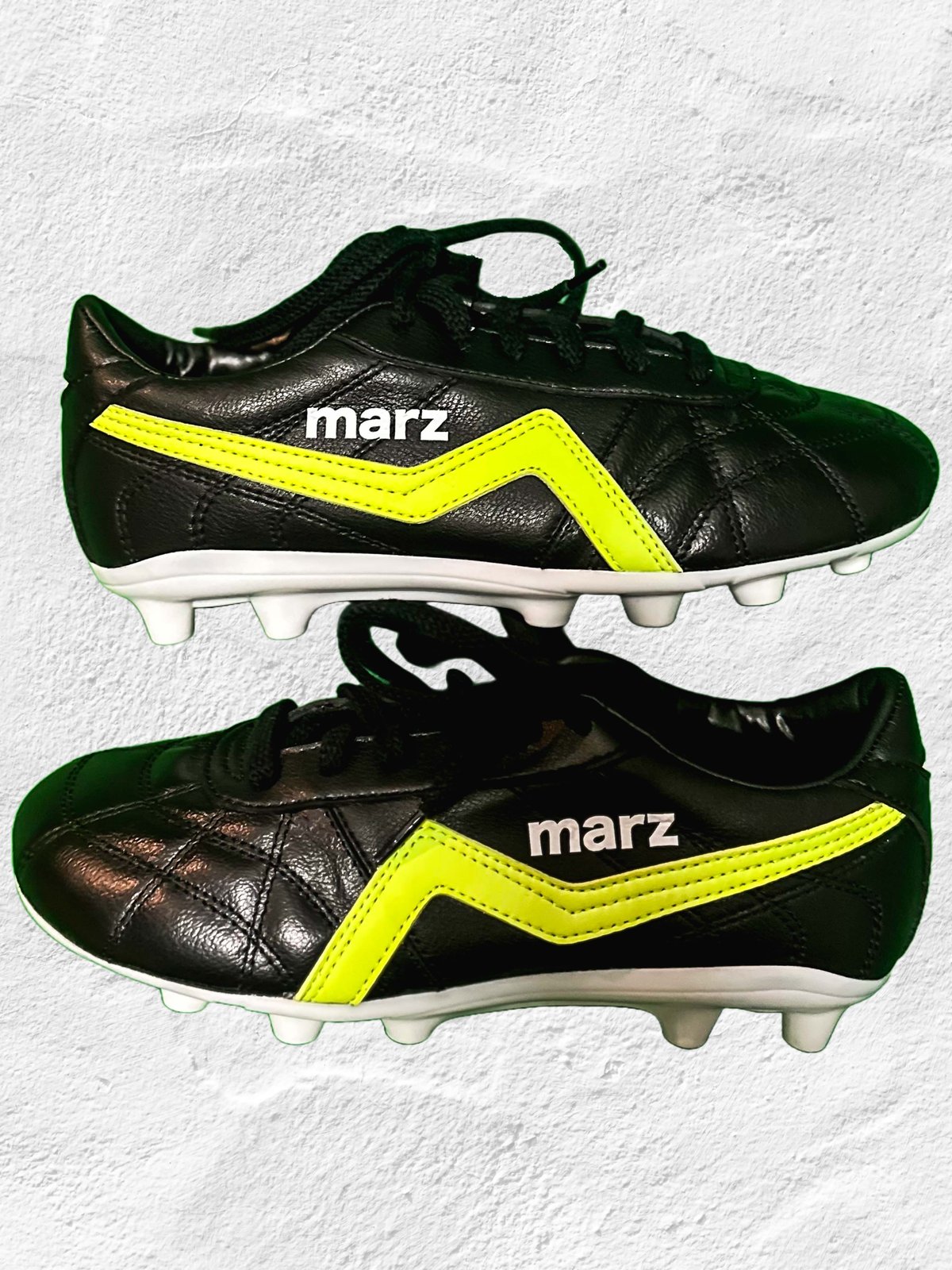 蹴王 蹴王 ～ 常識破りのサッカースパイク – BMZ公式