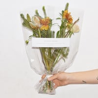 Seasonal bouquet / BROWN