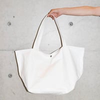 Canvas logo tote bag / WHITE
