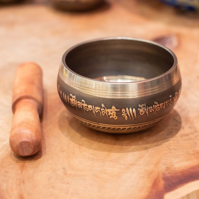 シンギングボウル(大・直径10cm・低音） 棒つき | ネパールの無