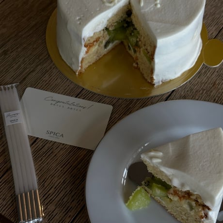ジェンダーリビールケーキ　＜赤ちゃんの性別発表＞