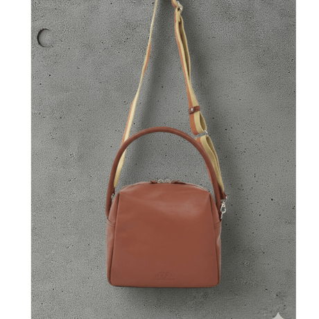 BARREL〈バレル〉2wayワンハンドバッグ（Lサイズ） 7M3-1155