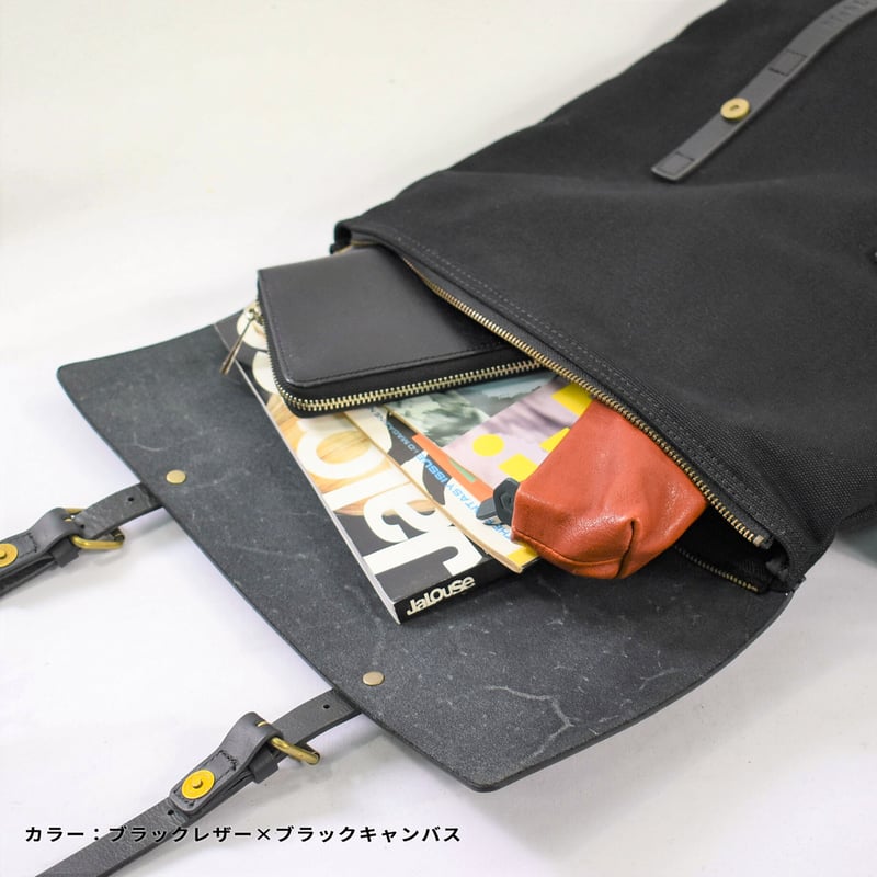 レザー フラップ付きバックパック ブラウン fit=scale-down,w=1200