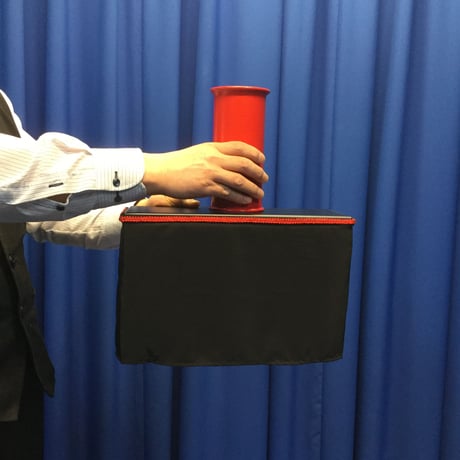 コメディバニシングミルクグラス