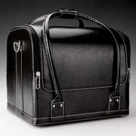 クロースアップ用レザーバッグ