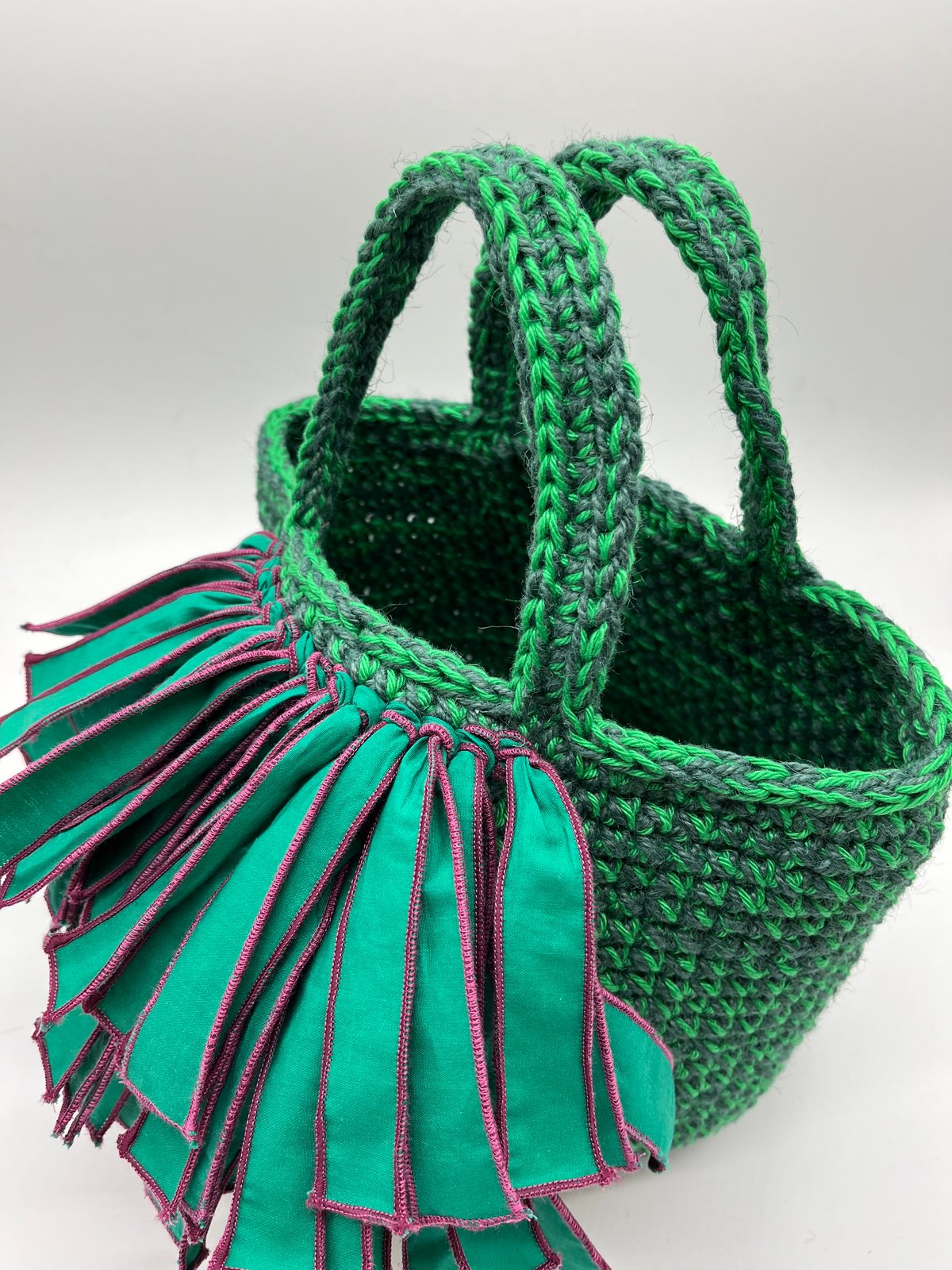 新品tnkstk/コットン糸トートバッグ フリンジ コットン糸トートバッグ 巻きフリンジ green | tnkstk