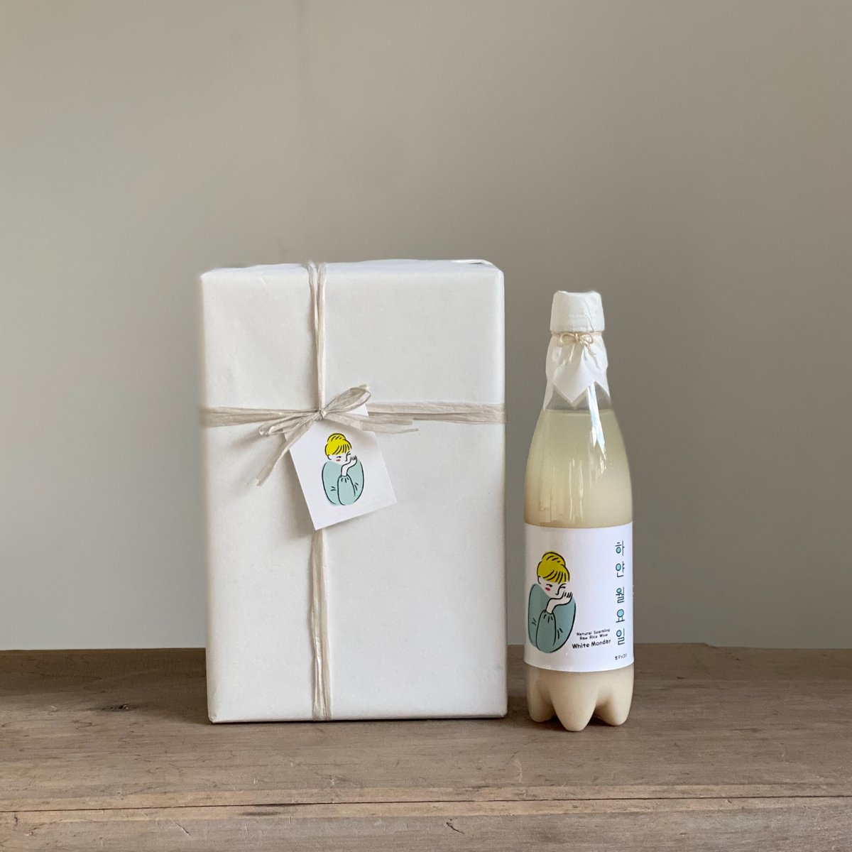 【マリさま】お届け品 White Monday ギフトボックス 1本 | 国産クラフト生マッコリ