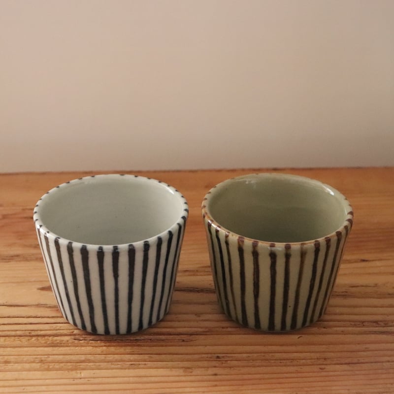 袖師焼 そばちょこ 茶縦縞 小 (写真左) | なずな onlinestore