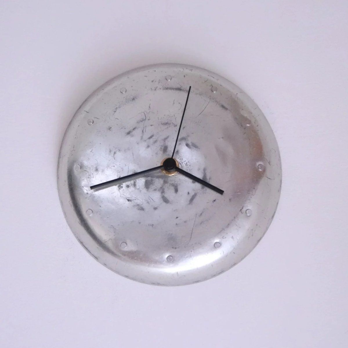 未使用　chikuni チクニ　壁掛け時計 アルミクロック / chikuni ｜ CATAWARA（カタワラ）