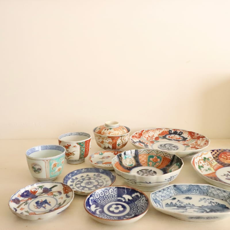 伊万里明治時代手書き染め付け陶印いりです