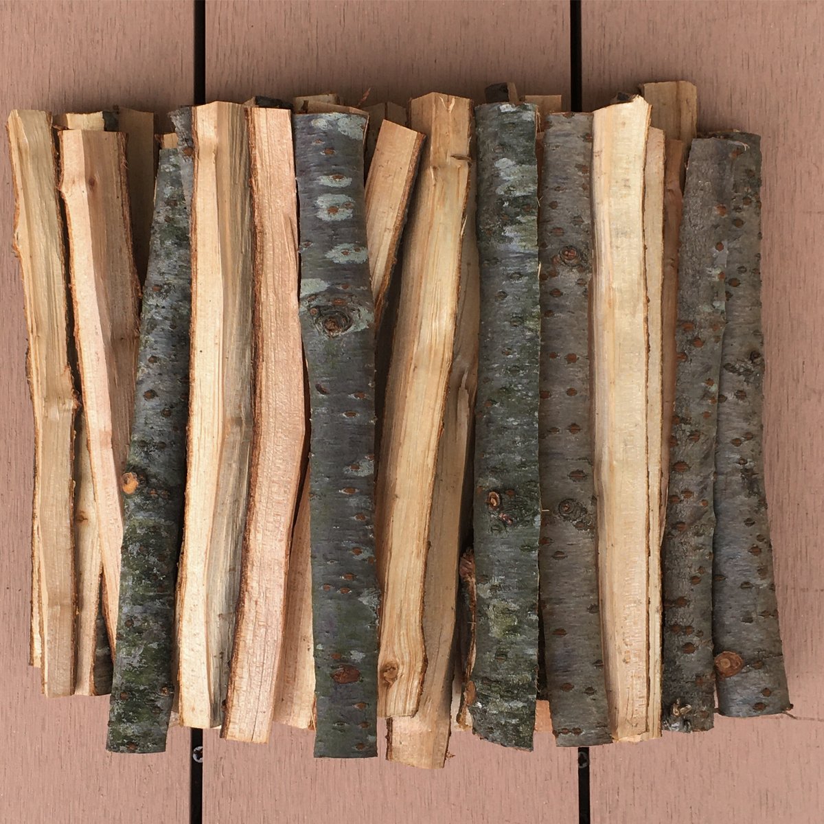 薪（桜） 薪ストーブなどの焚き付け用 小割薪 (桜) 約20 ㎝ 7㎏ (約300本