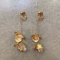 accessory 12