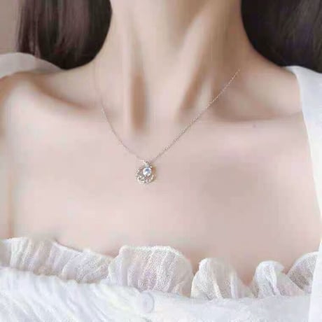moon necklace【R0055】