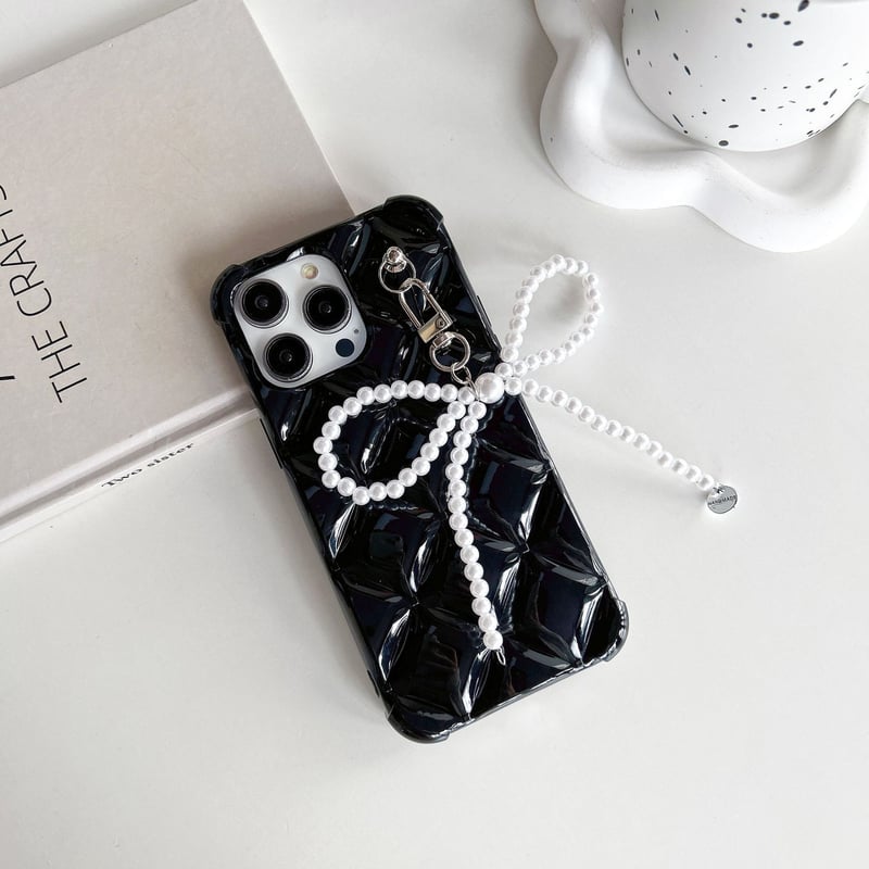 ディオールブラック キルティング iPhoneケース チャーム付き Dior