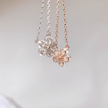 clear flower necklace【R0311】