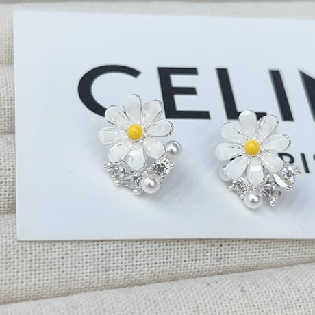 Daisy earring【R0545】