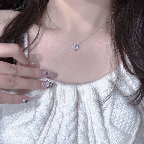 clear flower necklace【R0311】