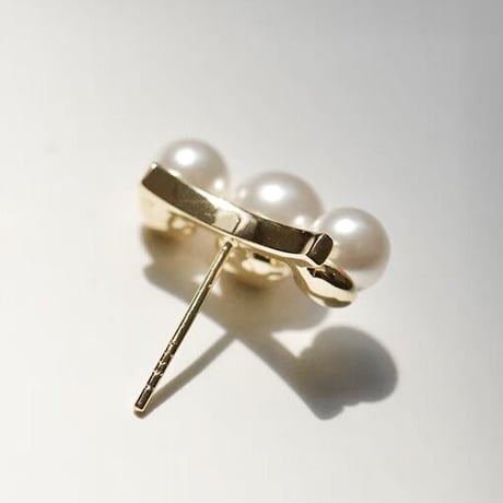 パール ライン ピアス【R0316】