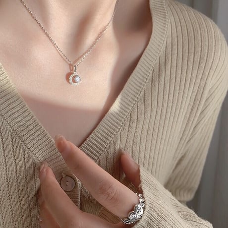 Moon necklace 【R0141】