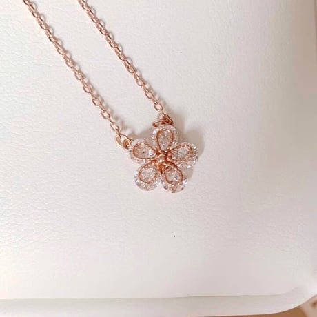 clear flower necklace【R0311】