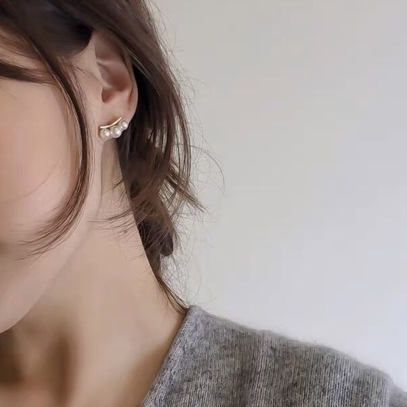 パール ライン ピアス【R0316】 | MOA