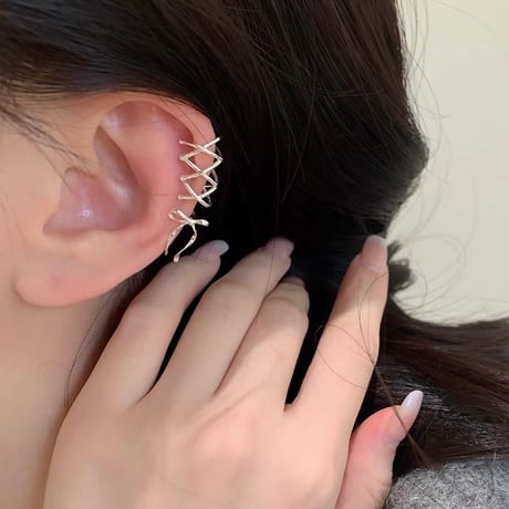 Tied ribbon ear cuff【R0543】