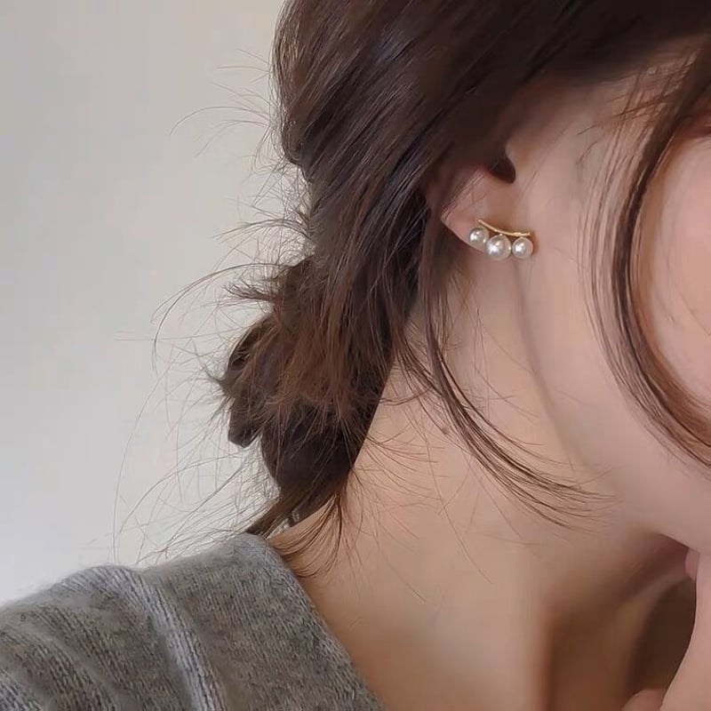 パール ライン ピアス【R0316】 | MOA
