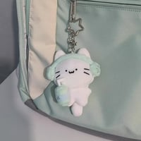 ホワイトヘッドホンネコちゃんキーホルダー【S0132】