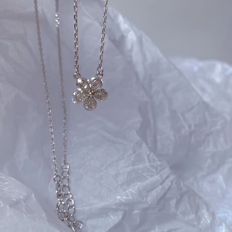 clear flower necklace【R0311】