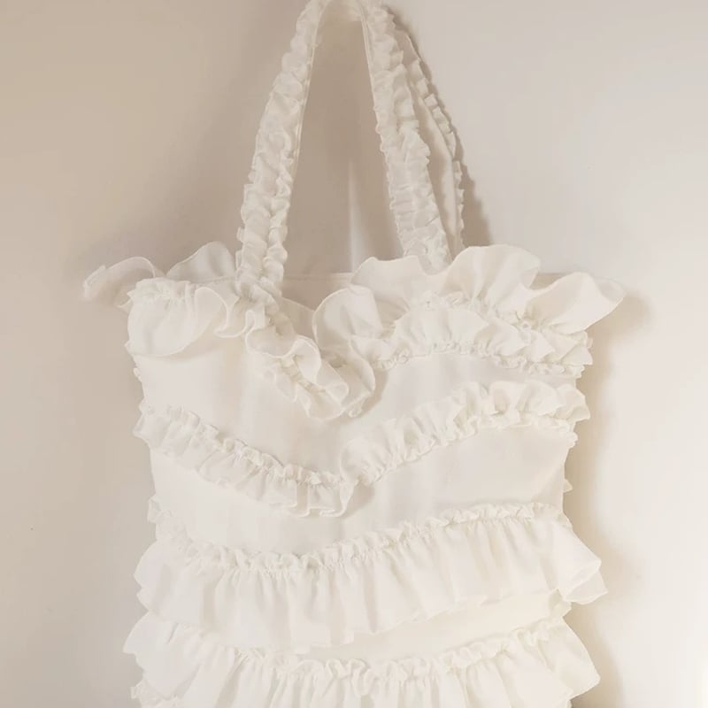 さえらヒスクローネ お花モチーフとレースが素敵なバッグ