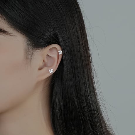 Clover earcuff【R0358】