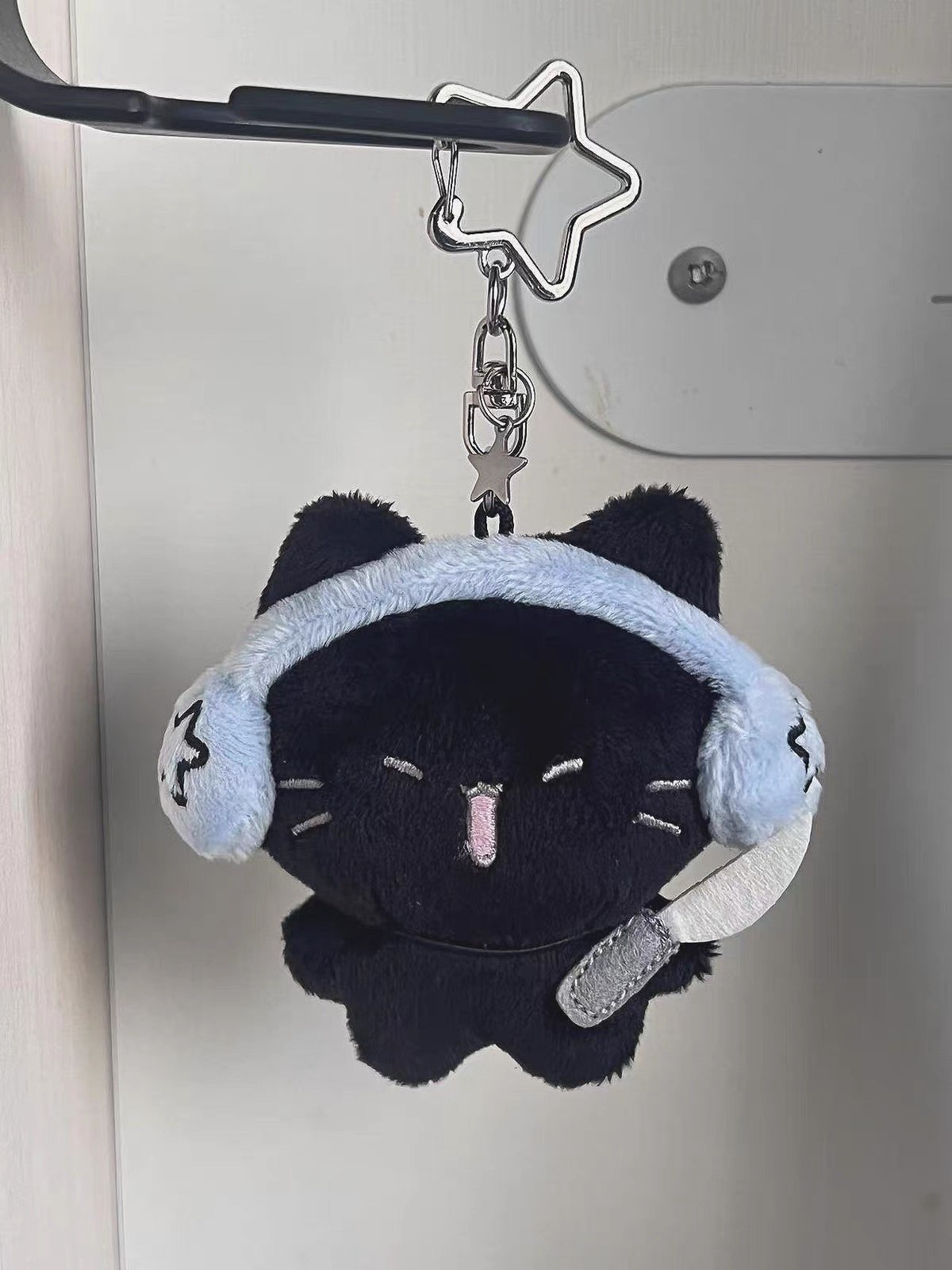 ☆M☆　猫ちゃんキーホルダー ブラックヘッドホンネコちゃんキーホルダー【S0133】 | MOA