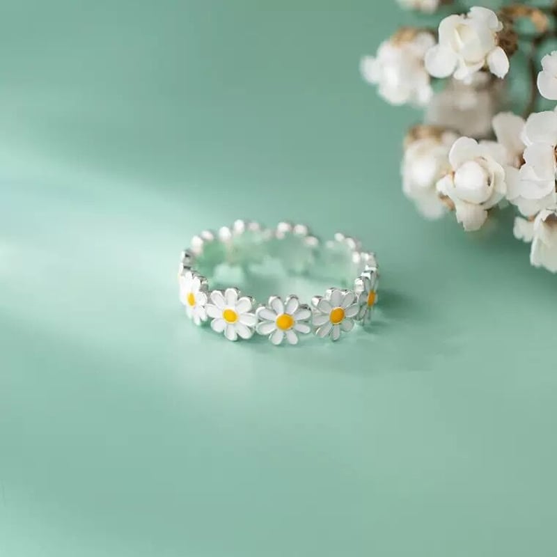 Daisy on sale crown ring