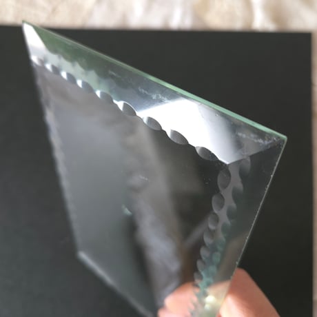 カッティング厚ガラスリボンフォトスタンド