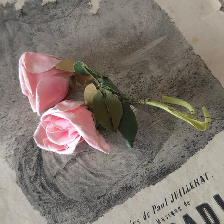 タグ付きピンク薔薇