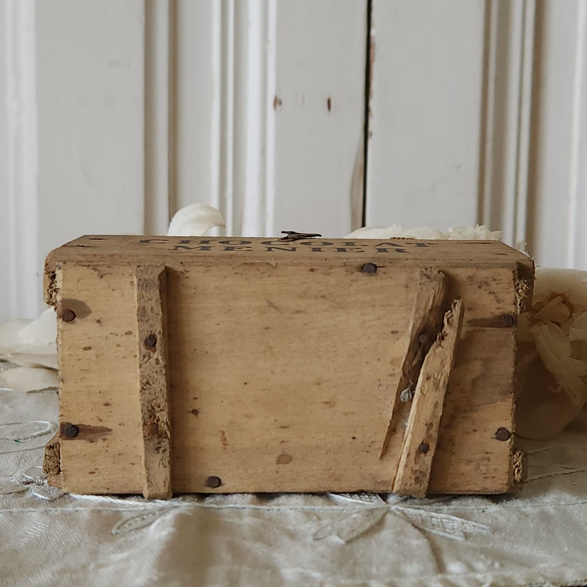 CHOCOLAT MENIER/ショコラムニエの木箱 | リボンときどきネコ