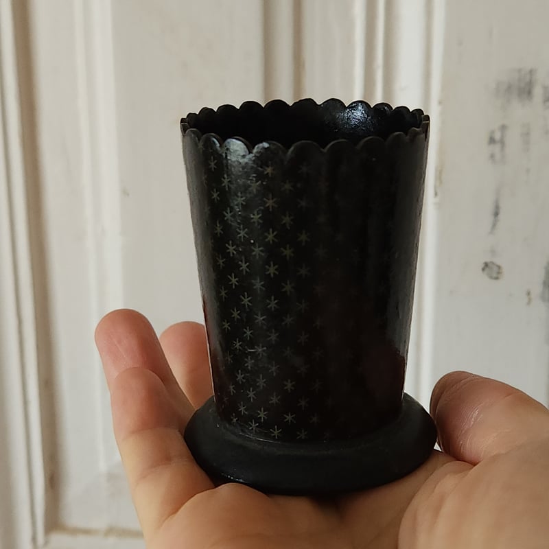 ナポレオンⅢ世様式のパピエマシェの小カップ | リボンときどきネコ