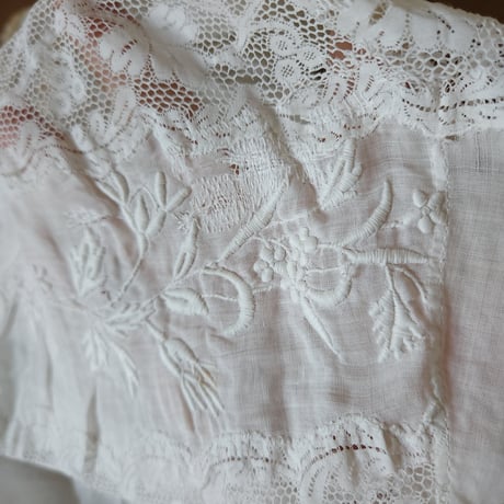 美しい刺繍のオールインワン