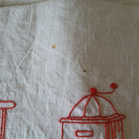 赤刺繍の棚飾り