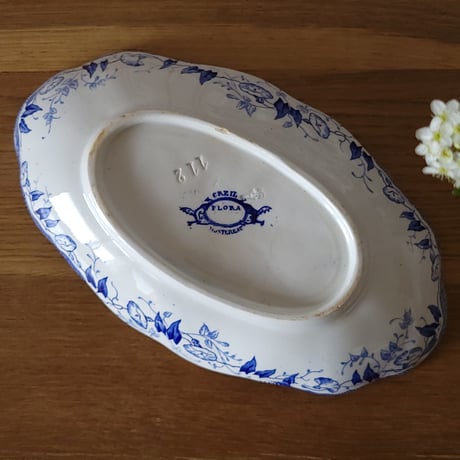 Creil et Montereauフローラ ラヴィエ