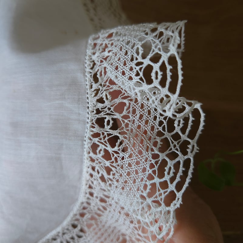 希少　フランス　アンティーク　シルク　刺繍とレース編みドイリー 希少 フランス アンティーク シルク 刺繍とレース編みドイリー