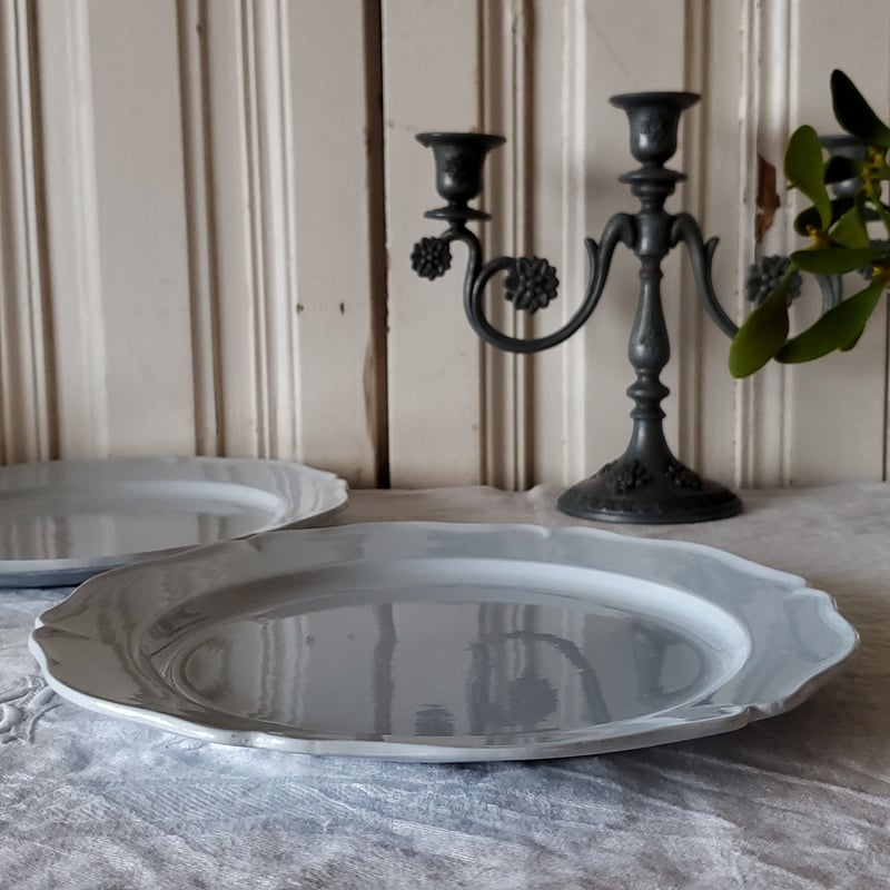 Montereauブルーグレーの花リムプレート#1 | リボンときどきネコ