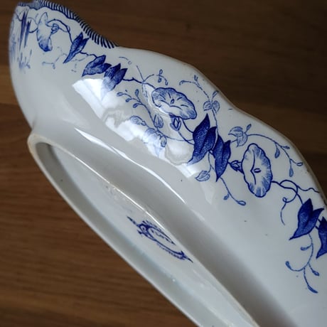 Creil et Montereauフローラ ラヴィエ