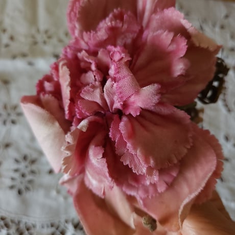 ピンクの布花