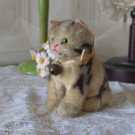 シュタイフお座り猫ちゃん
