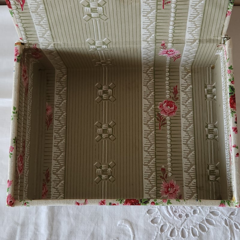 花柄フレンチカルトナージュボックス | リボンときどきネコ