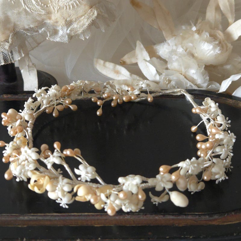 ワックスフラワーの花冠 | リボンときどきネコ